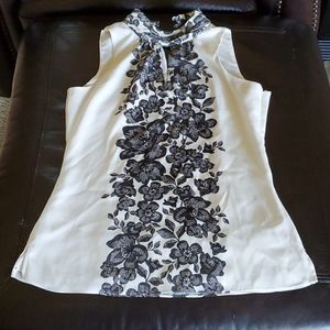 White House Black Market Key Hole Blouse